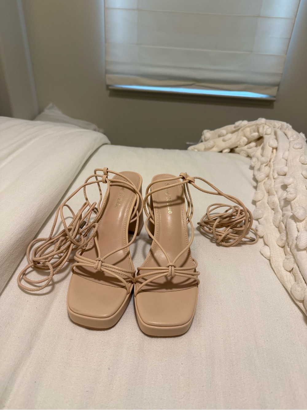 Lace-Up Strappy Block Heel Sandals - Nude